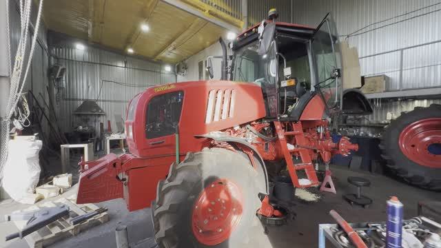 Строим мульчерный комплекс на базе трактора Беларус-2022в3 с лесным мульчером NIUBO TYD-200 смотреть онлайн