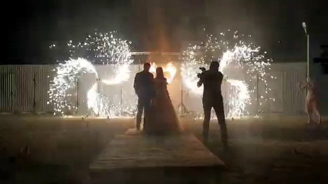 Набор с огнепадом, вертушками и фонтанами смотреть онлайн