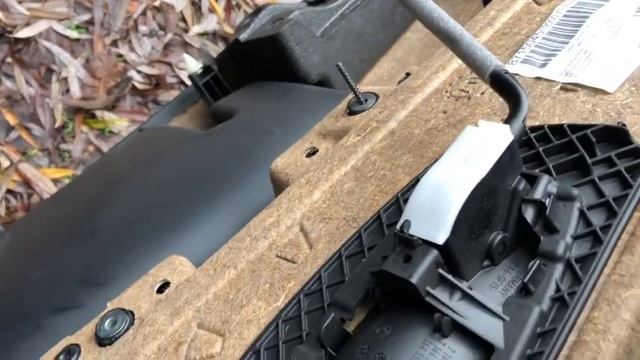 2008 BMW 323i E90 Door Handle Replacement смотреть онлайн