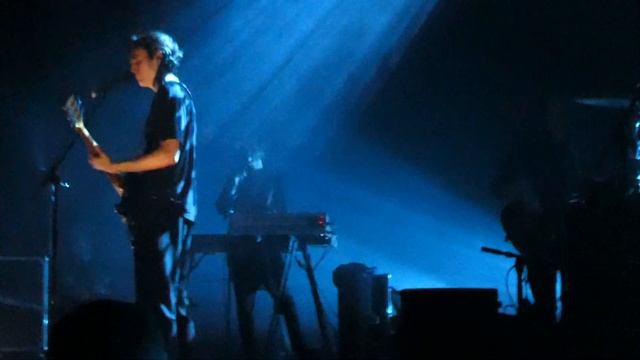 Tamino - Smile (ft Colin Greenwood) @ Paris, la Cigale 2019 смотреть онлайн