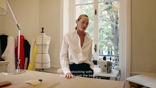 Behind the Sunglasses: The Real Karl - Ep. 1 with Amber Valletta смотреть онлайн