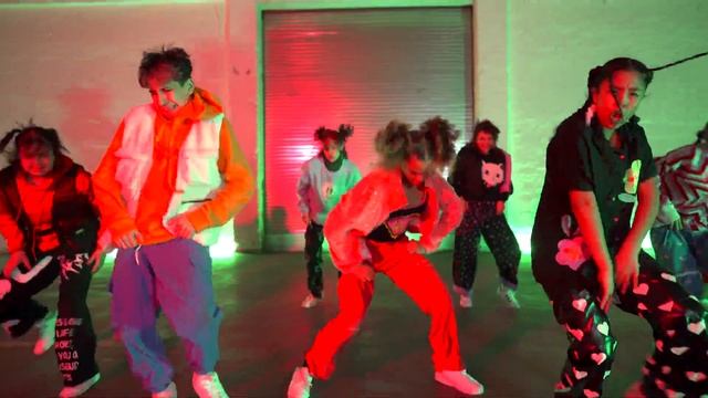 RED ALERT - CUBCAKES DANCE CREW смотреть онлайн