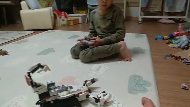 닭다리파이어 장난감 리뷰 - CADA C51027 전갈 로봇 블럭 смотреть онлайн