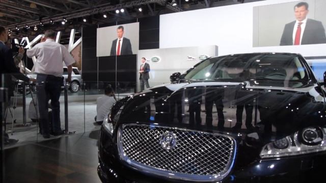 Jaguar XF und XJ mit Allrad - Vorstellung auf der Moskau Motor Show 2012 смотреть онлайн