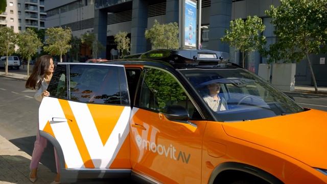 World Premiere of the Mobileye Robotaxi смотреть онлайн