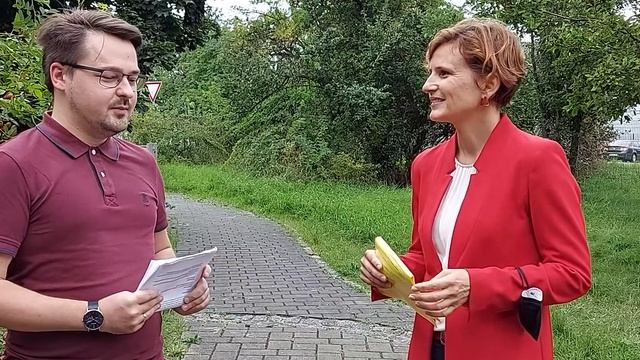 Катя Киппинг (DIE LINKE, кандидат в депутаты от Дрездена). Первое русскоязычное интервью смотреть онлайн