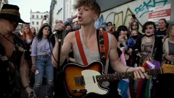 The Big Push - Watch Out (live busking)