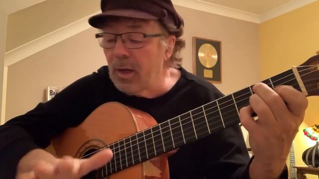 How To Play MOON RIVER (Plus FREE chord charts!) смотреть онлайн