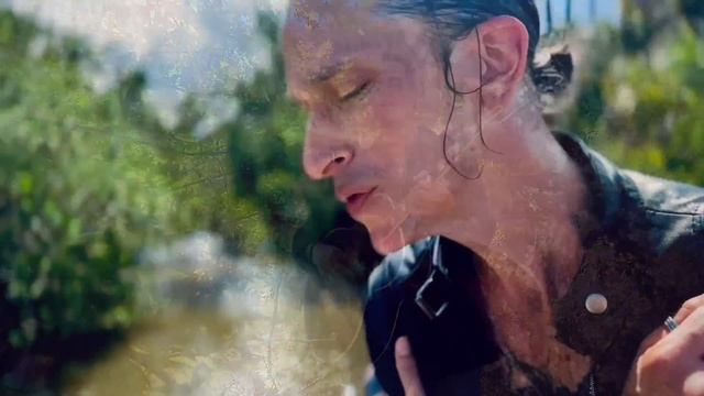 Robert De Leo - Love Is Not Made Of Gold (feat. Jimmy Gnecco) (Official Music Video) смотреть онлайн