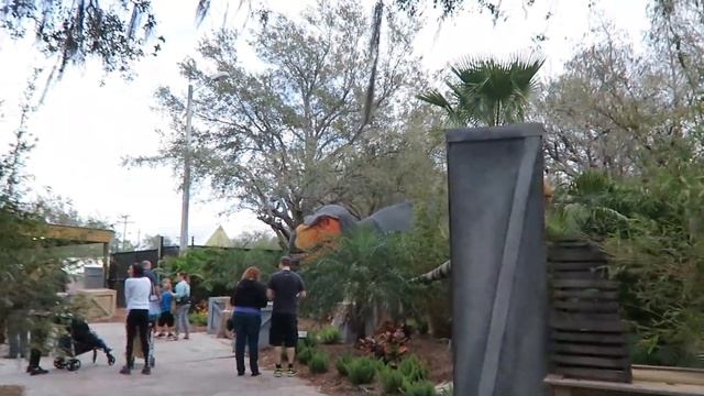 DINOS ALIVE! at Zoo Tampa~Lowry Park Zoo Exclusive Sneak Peek! смотреть онлайн
