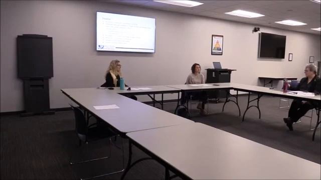 West Bend School District Curriculum Committee Meeting 12-7-2021 смотреть онлайн