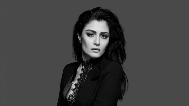 DERDİMİ SORARSAN & DERDİM GİZLİ ~ (Actress: DENİZ ÇAKIR) 8K