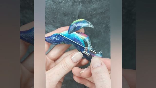 My last summer piece in this year.. Sea Whale..💜💙💚💛 brooch - pendant.Polymer clay + epoxy resin😉 смотреть онлайн