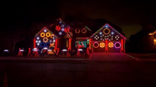 Gwen Stefani w/ Blake Shelton - You Make It Feel Like Christmas смотреть онлайн