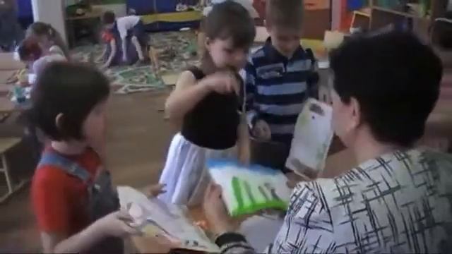 Воспитатель