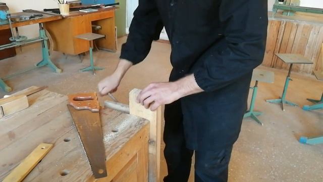 Урок технологии в 5 классе. Рабочее место и инструменты для ручной обработки древесины. смотреть онлайн