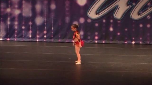 Olivia Beauchamp - Conga Jazz Solo Age 6 смотреть онлайн