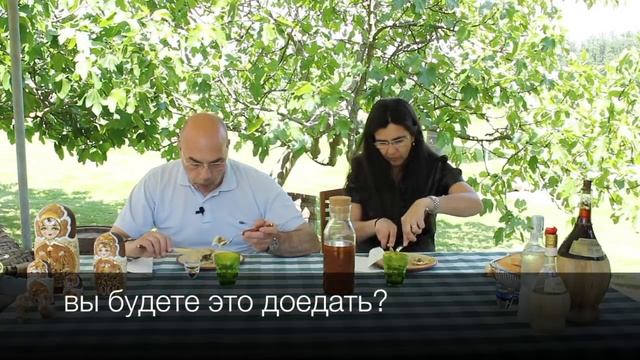 Итальянцы пробуют русскую еду  / Italiani VS Cibo Russo