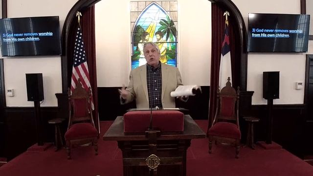 How God Never Leaves Us In the Dark - Pastor Chip Corbin смотреть онлайн