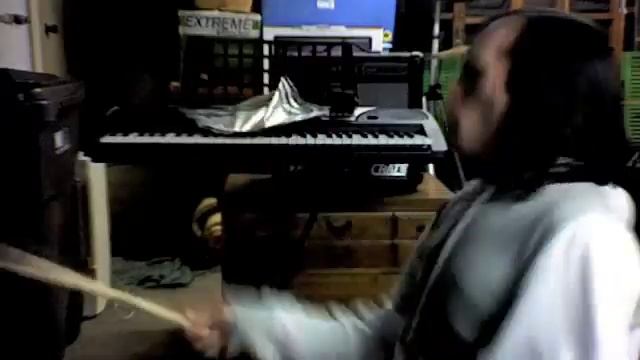 NICK NOVA SAYS STEREO SUMMER ROCKS! смотреть онлайн