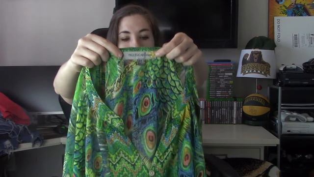Thrift Haul to Resell--Anthropologie, Reformation, Uggs, and More смотреть онлайн