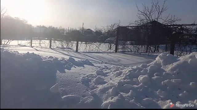 Замело завьюжило...