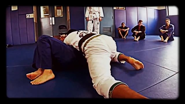 SIDE CONTROL: 3 ways to set up for lapel choke variations смотреть онлайн