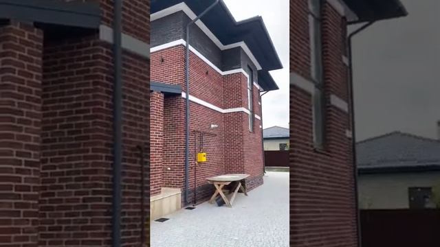 Дом с газом в Краснодаре на земле ИЖС кирпич ручной формовки, школа в 3-х минутах, видеонаблюдение, смотреть онлайн
