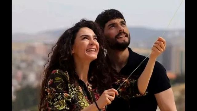 ''Akın Akınözü y Ebru Şahin celebran el punto de inflexión en su relación con el Partido! смотреть онлайн