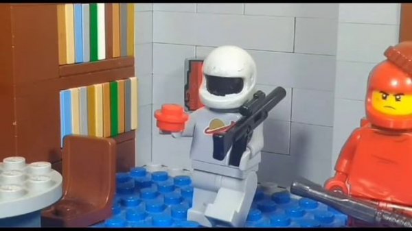 Реакция на видео "Лего амонг ас зомби"