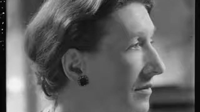 Elizabeth Bowen, Espionage and the Second World War смотреть онлайн