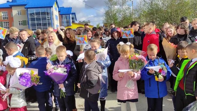 6/ День Знаний Школа 1 Посёлок Пангоды Надымский район ЯНАО 1 Сентября 2022г. смотреть онлайн