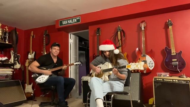 Grace and John play “Last Christmas” by Taylor Swift ! смотреть онлайн