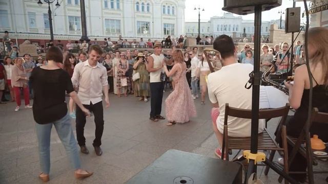 The Last New Year Dancing Instrumental By Rafael Weizmann смотреть онлайн