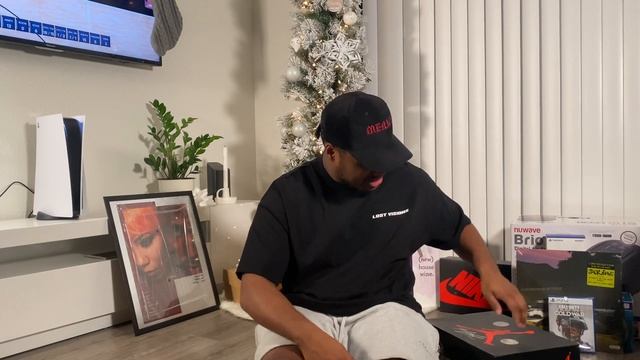 CHRISTMAS GIFTS 2020 (LAST VIDEO OF THE YEAR) смотреть онлайн