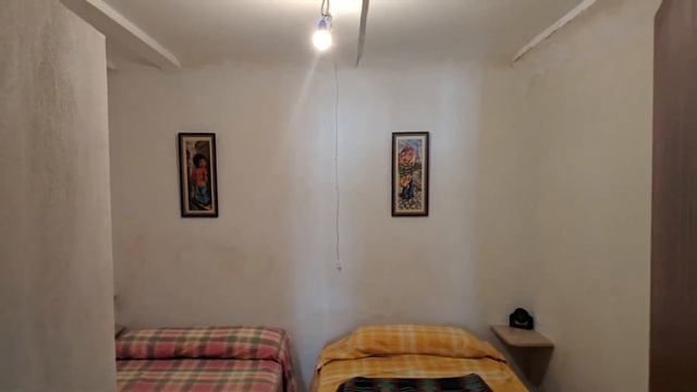 We came house hunting for a holiday villa & bought a cave house! смотреть онлайн