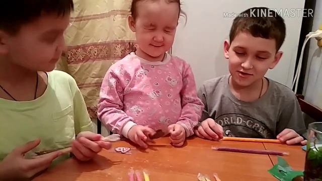 40. Пробуем молочные трубочки!!! Амелия превратилась в Свинку Пеппа???!!!!! смотреть онлайн