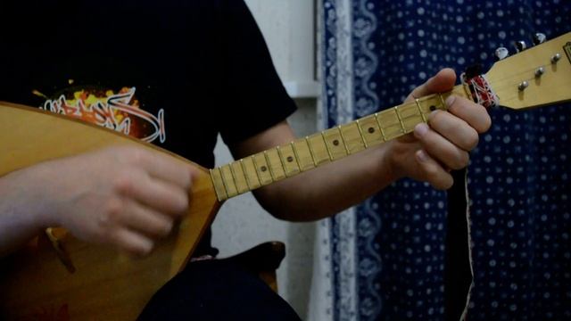 Разборы для балалайки. Песня гр. Кино (В. Цой) - "Когда твоя девушка больна" смотреть онлайн