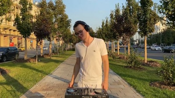 Летний dj-сет в сердце Москвы