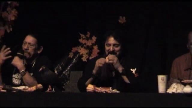 QnA with Danny Trejo, Tom Savini, Fred Williamson & Tito Larriva - Part 1/3 смотреть онлайн