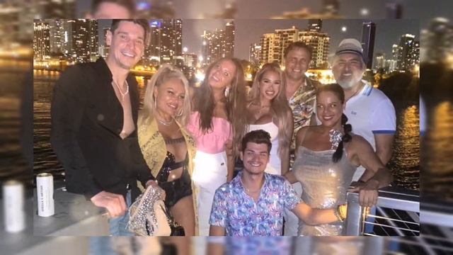 Darcey and Stacey spent over $20.000 shopping in Dubai смотреть онлайн