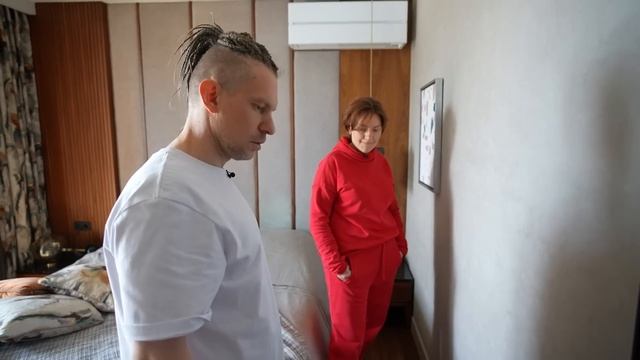 Четырёхкомнатная квартира с двумя детскими | дизайн в темных тонах | румтур смотреть онлайн