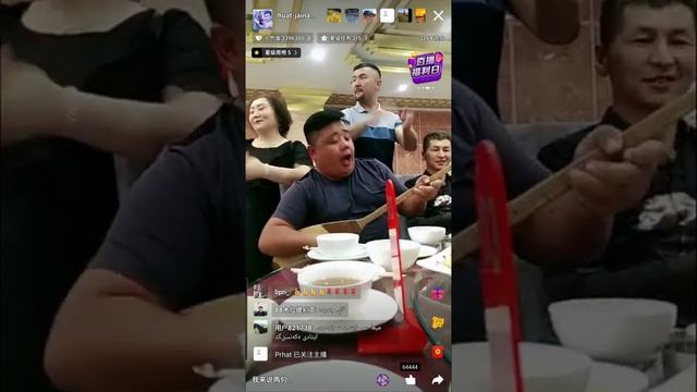 Қазақша әндері қонақтар Қуат пен Жайнаға 2021.05.18 КХР ШҰАР Уыжиачы қаласы(1) смотреть онлайн