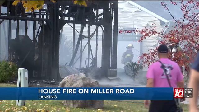 Lansing home on Wise Rd. destroyed in house fire смотреть онлайн