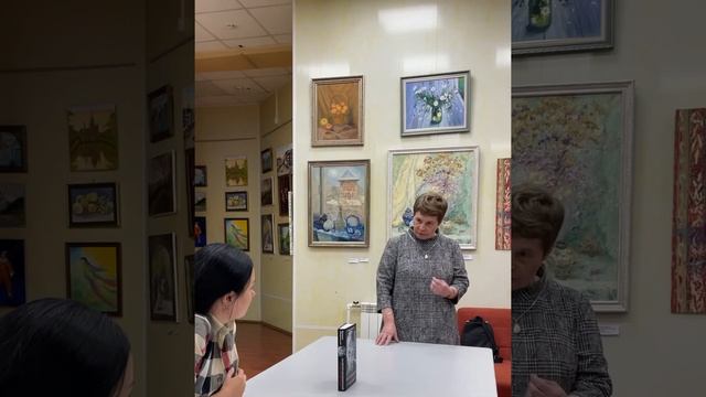 Отзыв о книге «Цунами советской эстрады» от Нины Кроминой. смотреть онлайн