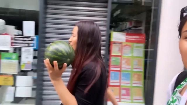 Random Vlog of me, Myself and I. Hanging with friends, Working abroad life, Summer heat in Paris 🔥 смотреть онлайн