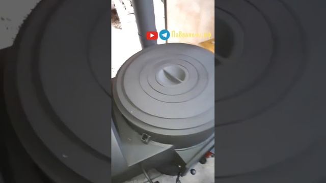 Мангал, коптильня, барбекю, подказанник до 16л, кочерга, чугунные кольца, три столика и колёса смотреть онлайн