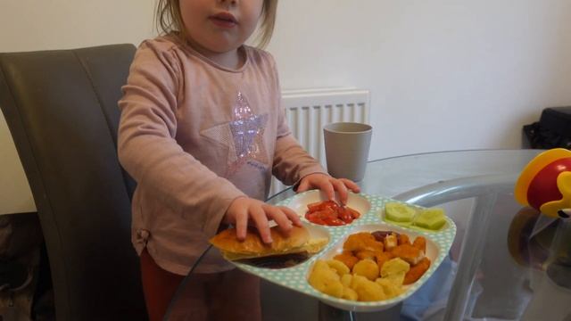 OUR EVENING ROUTINE | BABY AND TODDLER NIGHT ROUTINE UK | DINNER, BATH AND BEDTIME