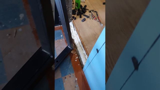 Монтаж входной двери с отпилом верхнего и бокового наличника смотреть онлайн
