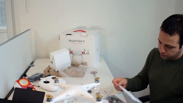 DJI Phantom 2 + Zenmuse H3-2D Kurulum ve Kutu Açma смотреть онлайн
